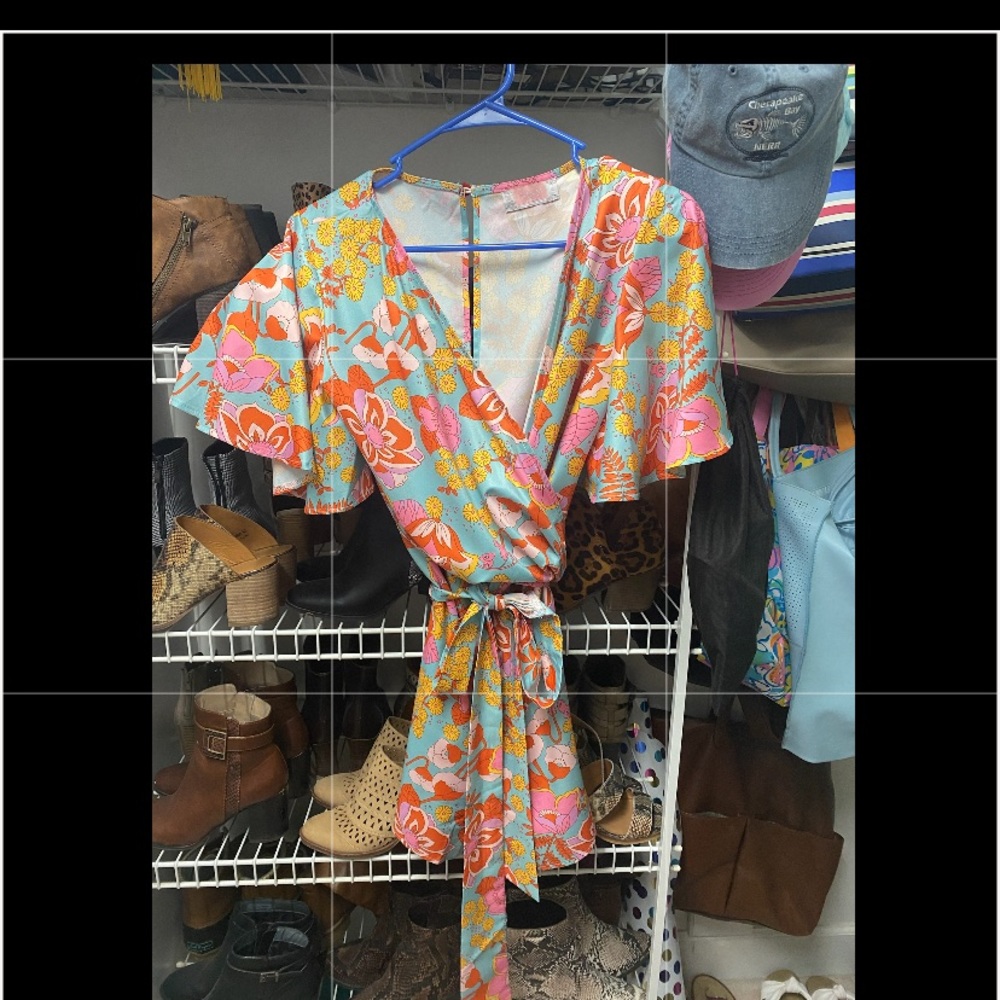 Beautiful boutique romper size small
